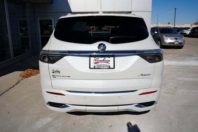 Used 2024 Buick Enclave Avenir image 40