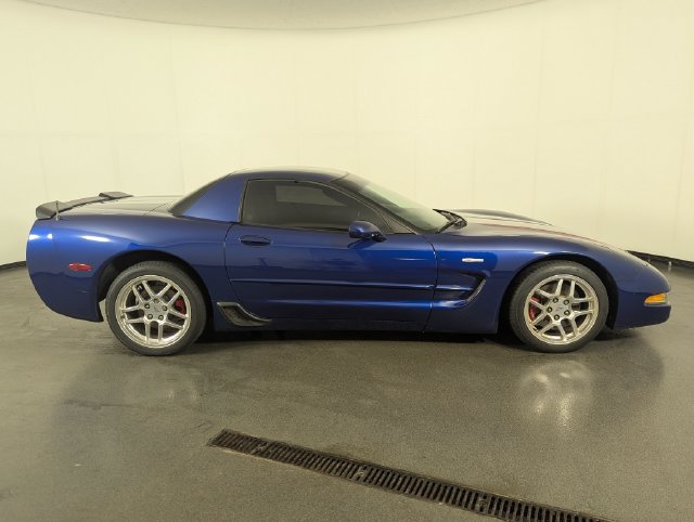Used 2004 Chevrolet Corvette Z06 w/ Z06 Preferred Equipment Group RWD image 9