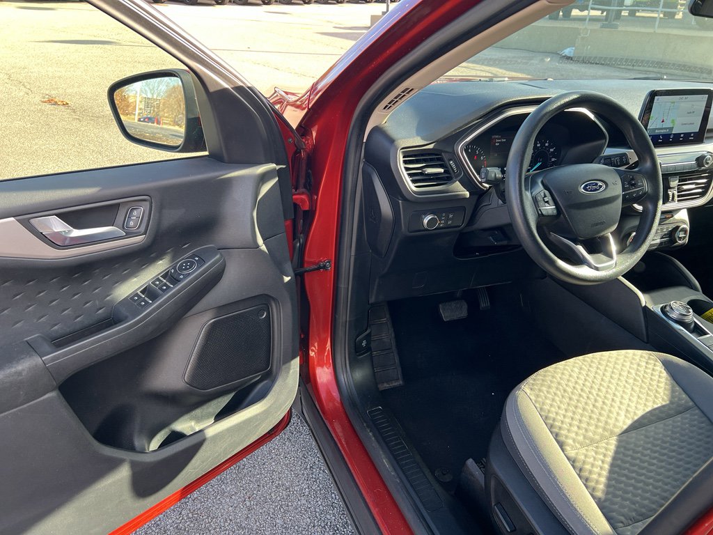 Used 2020 Ford Escape SE image 10