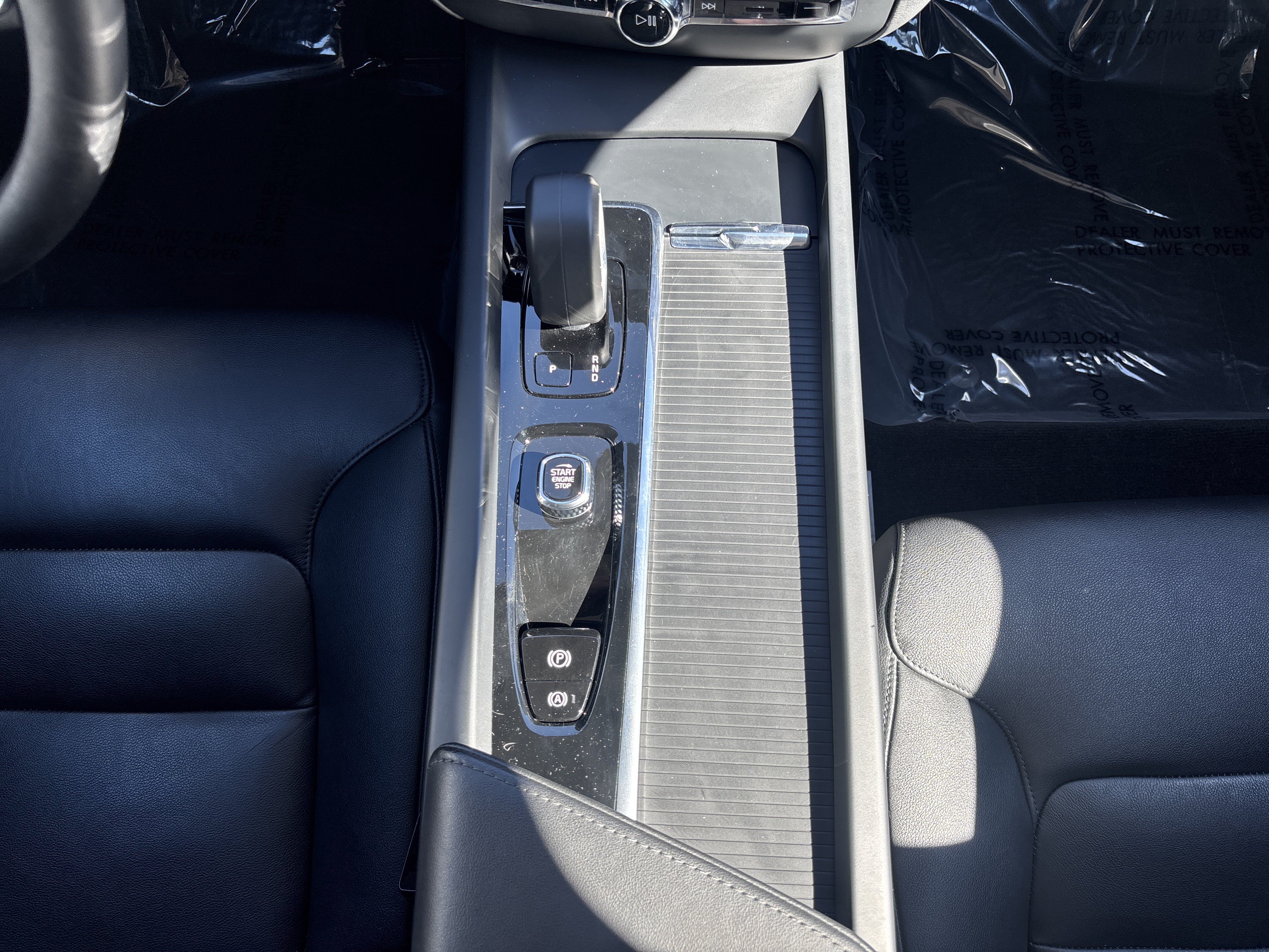Used 2025 Volvo S60 B5 Core FWD image 11