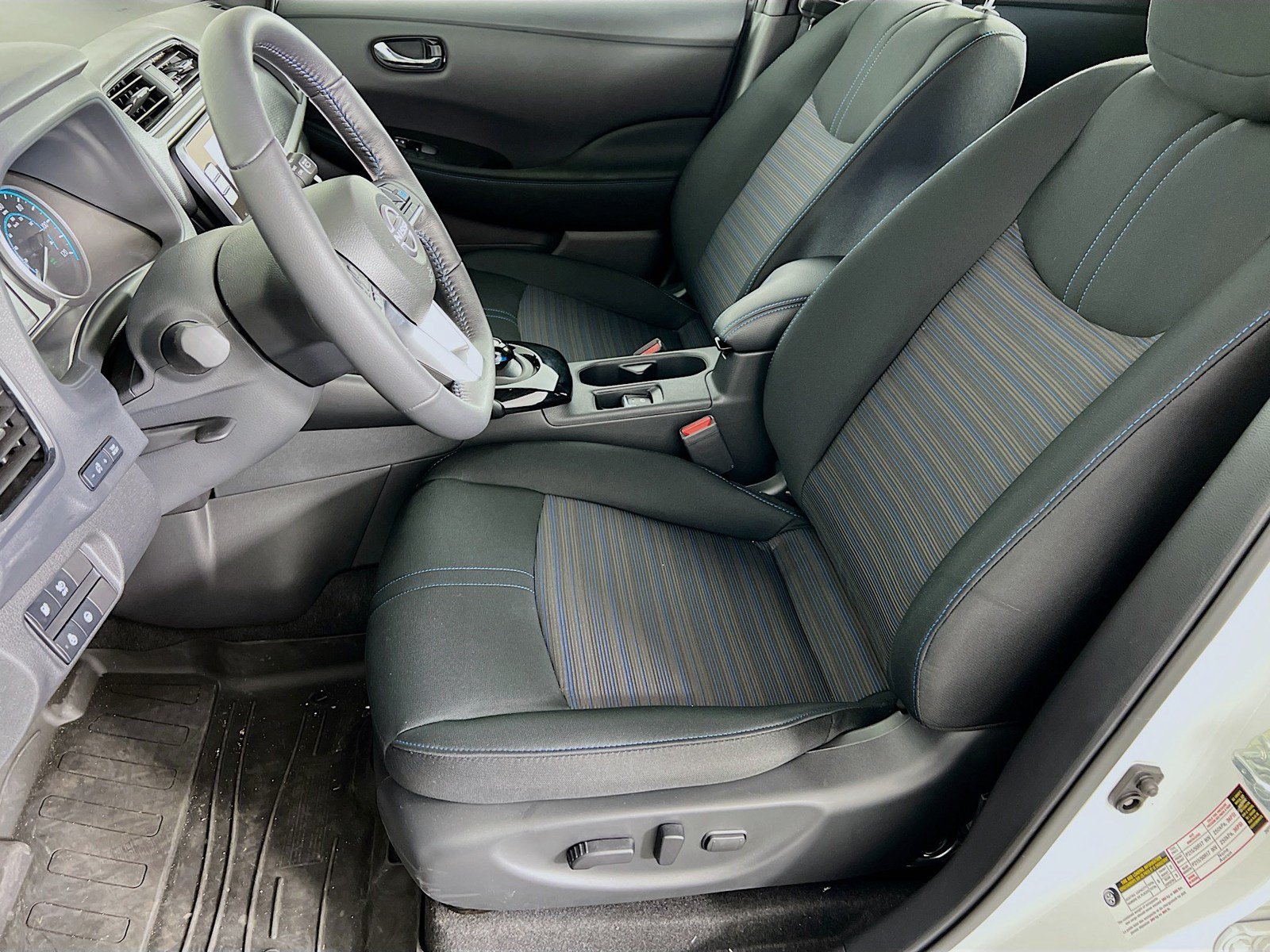 New 2025 Nissan Leaf SV Plus FWD image 3