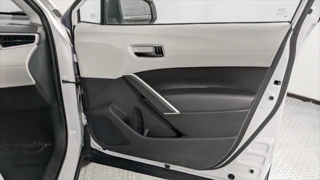 Used 2024 Toyota Corolla Cross L FWD image 26