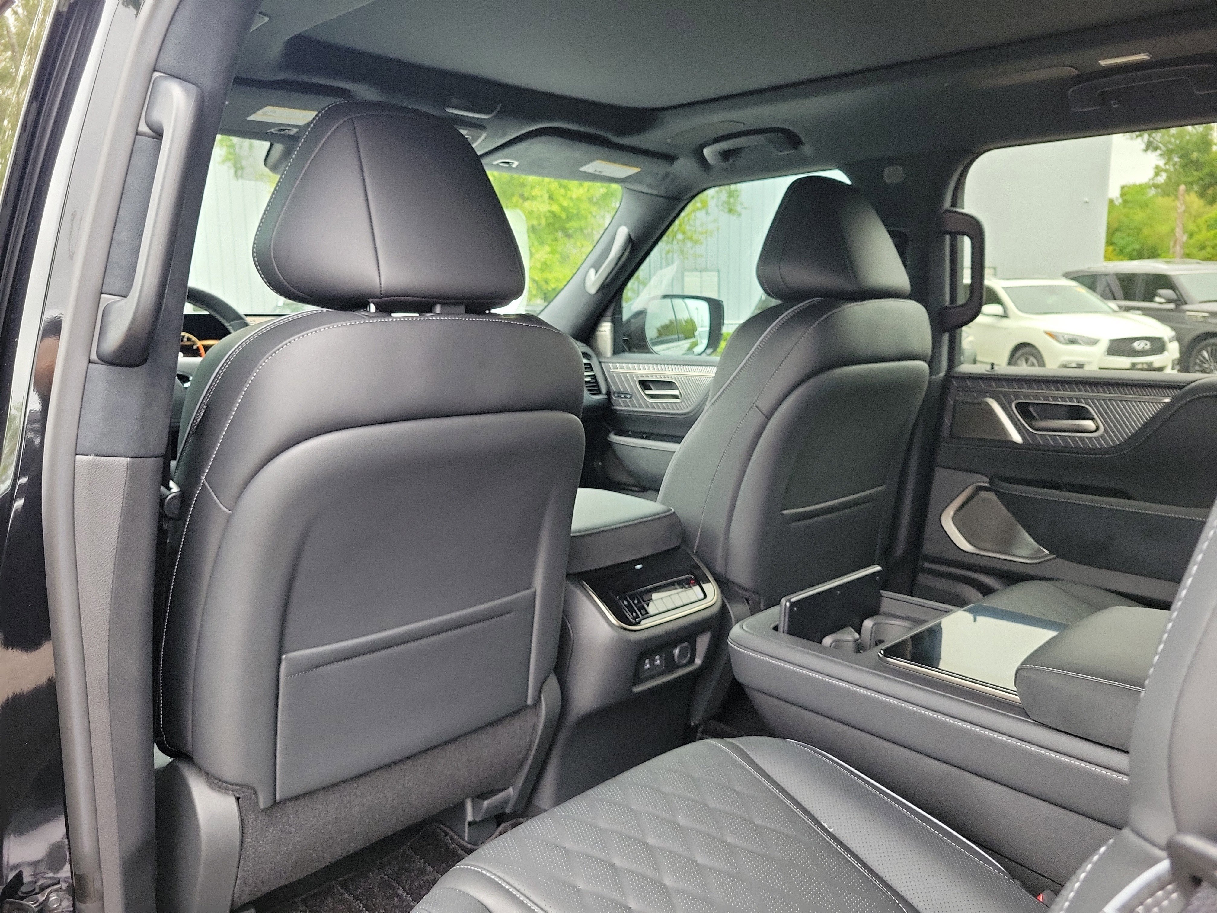 New 2026 INFINITI QX80 Autograph image 10