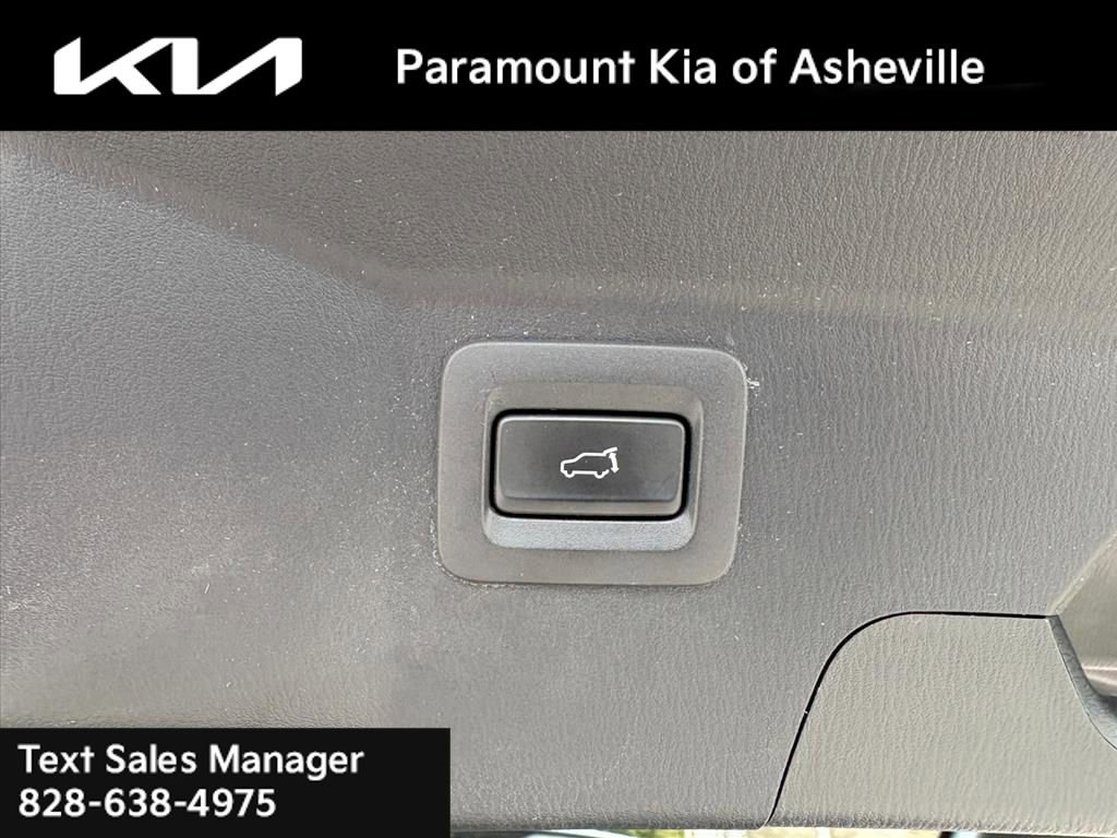Used 2023 MAZDA CX-9 Touring image 28