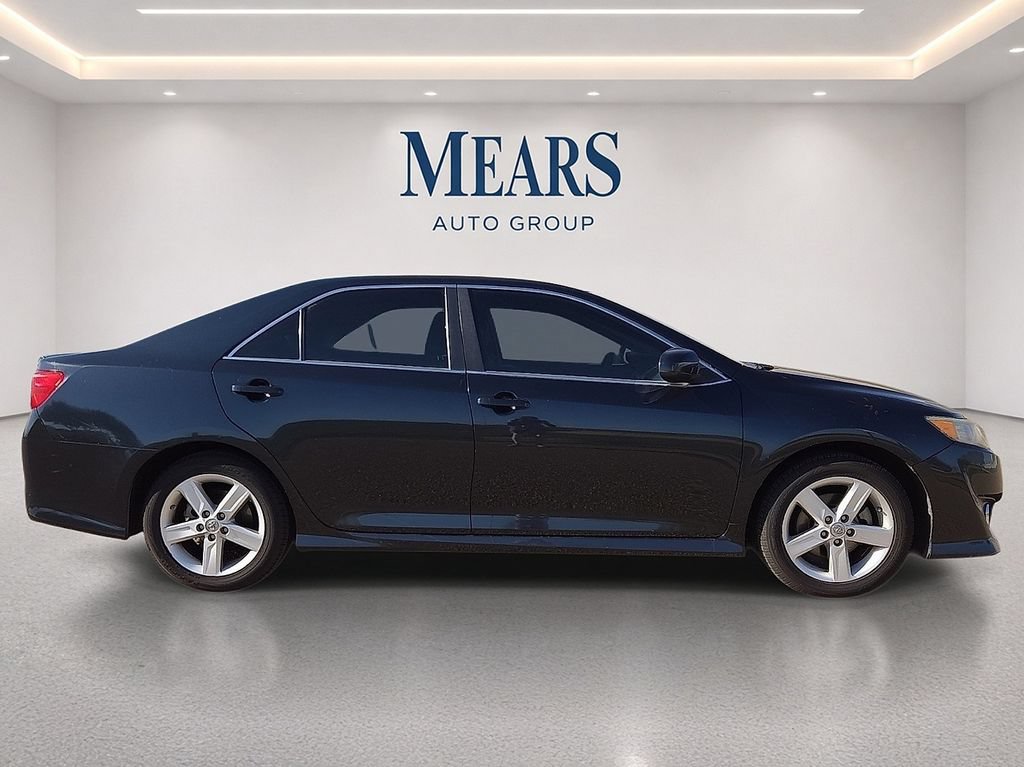 Used 2013 Toyota Camry SE FWD image 6