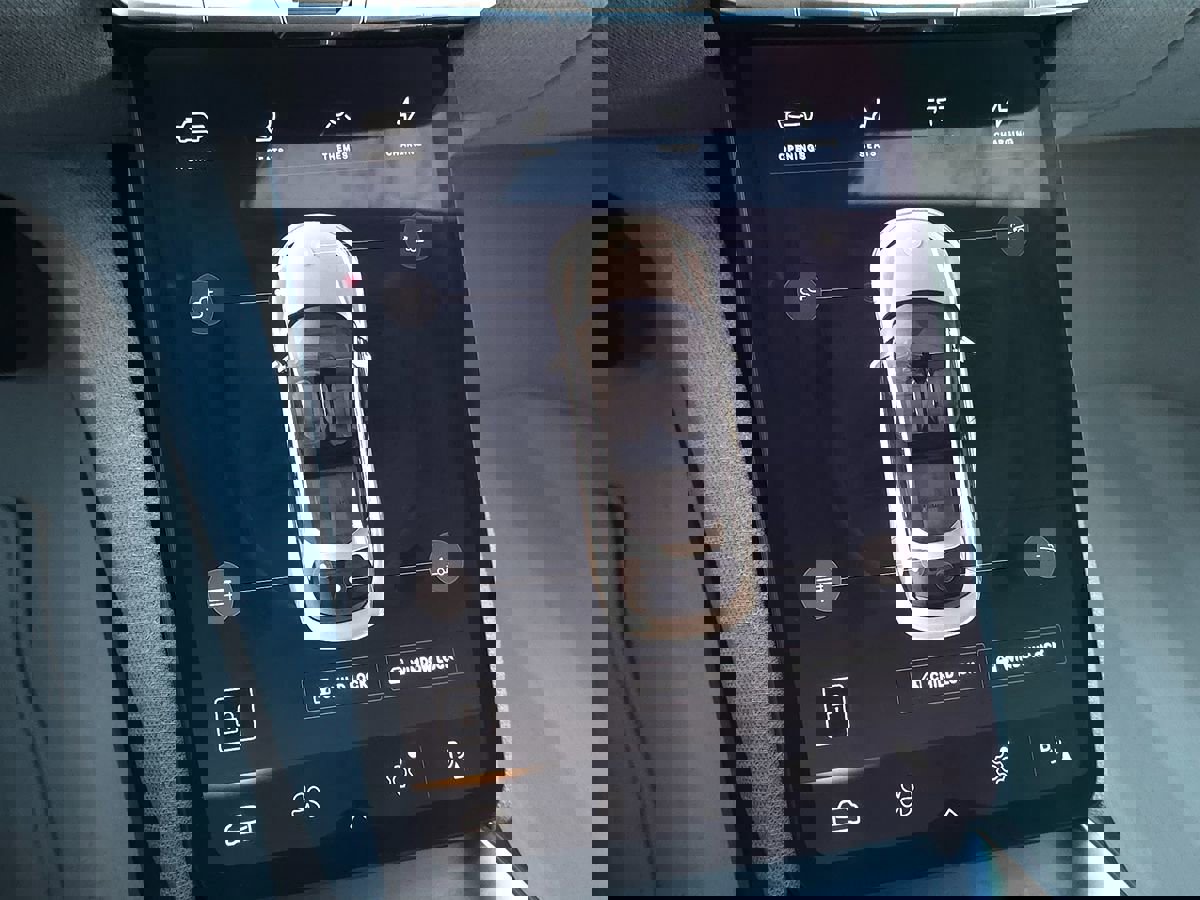 Used 2025 Lucid Air Pure image 34