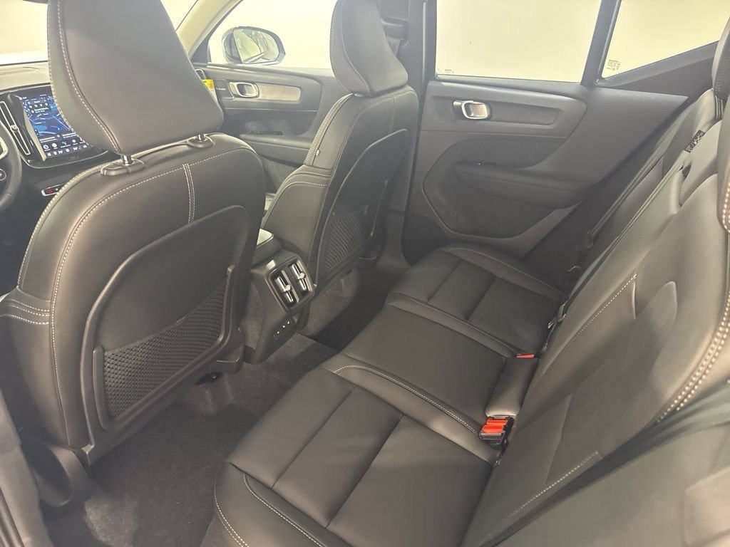 New 2026 Volvo XC40 B5 Ultra w/ Protection Package Premier AWD/4WD image 21