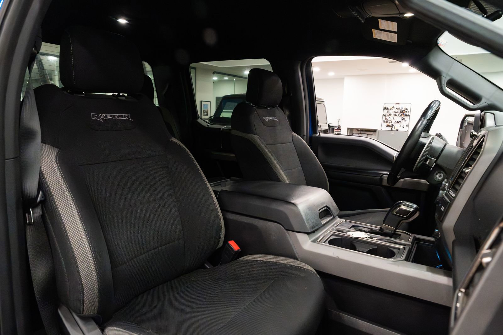 Used 2018 Ford F150 Raptor image 12