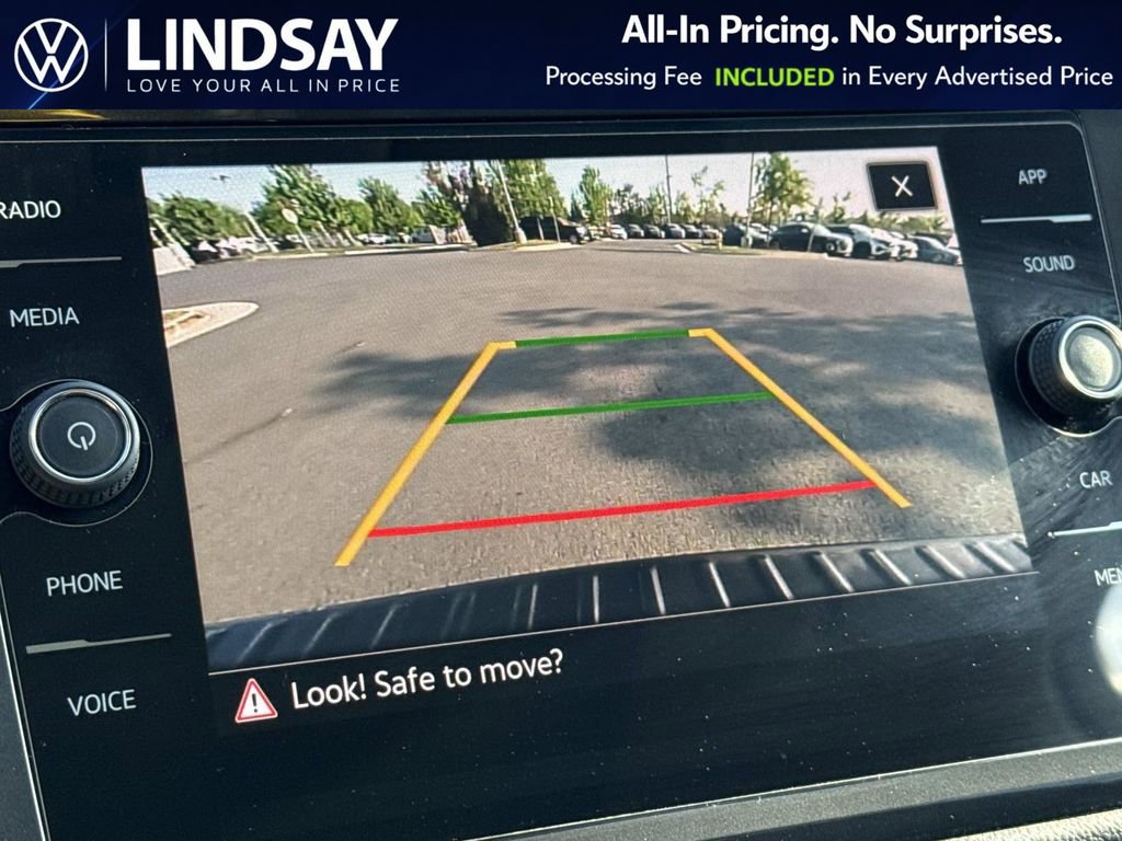 Used 2023 Volkswagen Tiguan SE w/ Panoramic Sunroof Package FWD image 15