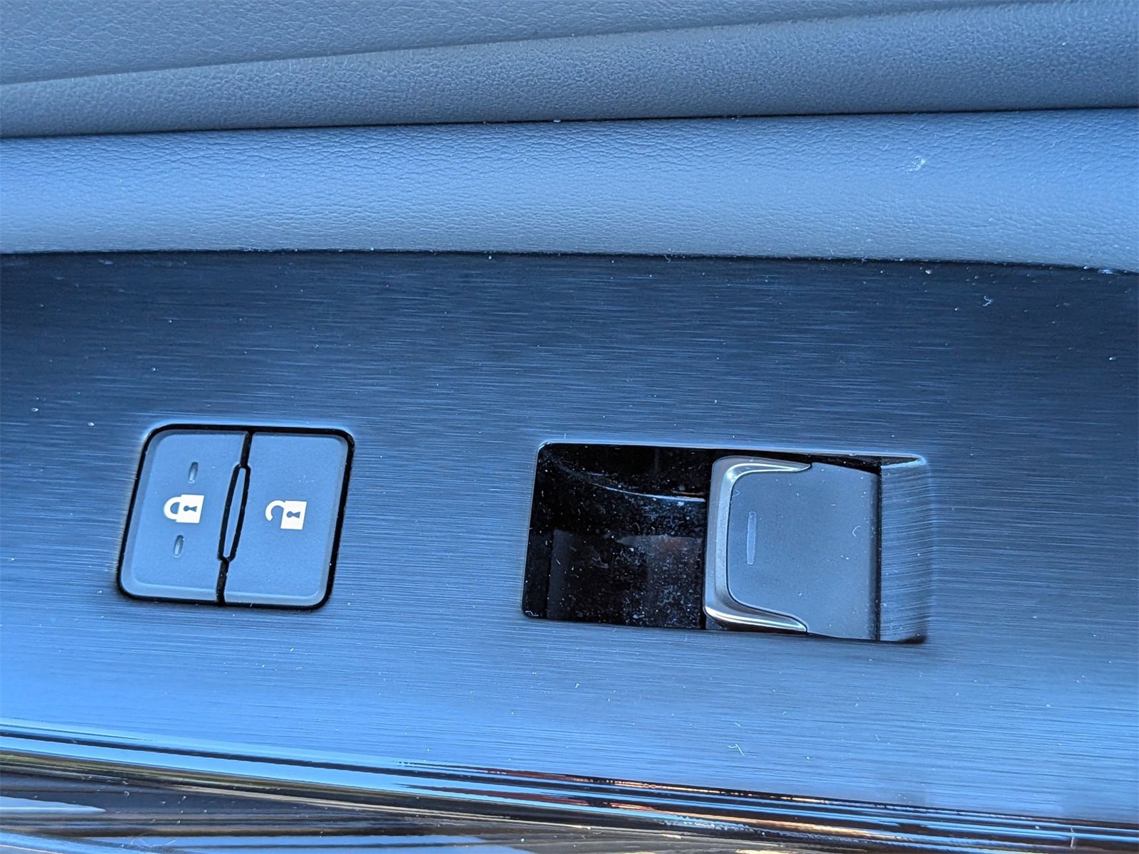 Used 2022 Lexus ES 350 w/ Premium Package image 36