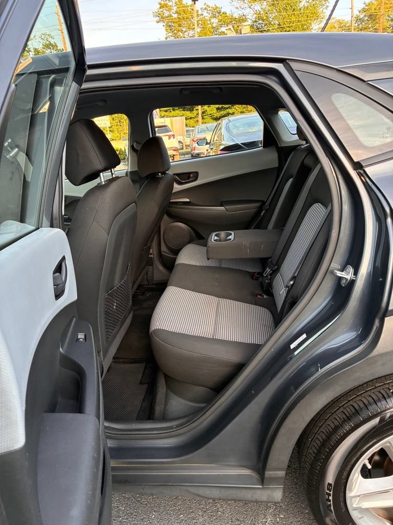 Used 2021 Hyundai Kona SE FWD image 21