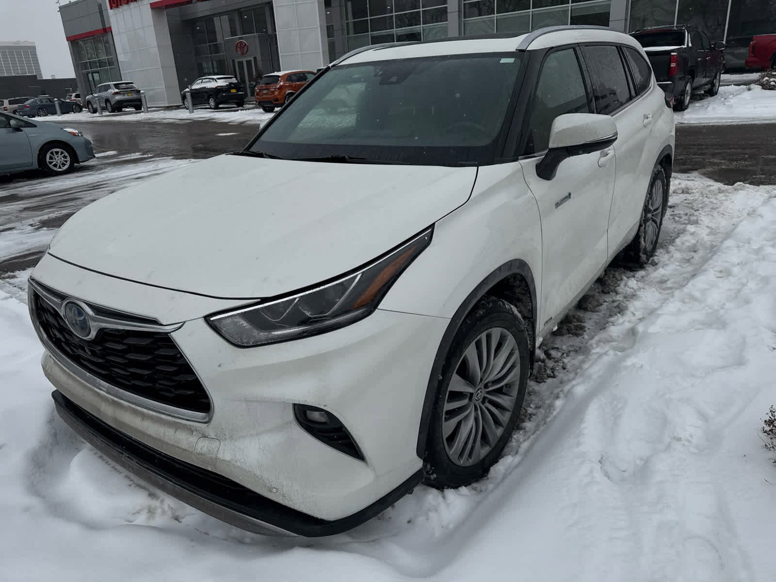 Certified 2021 Toyota Highlander Platinum image 3