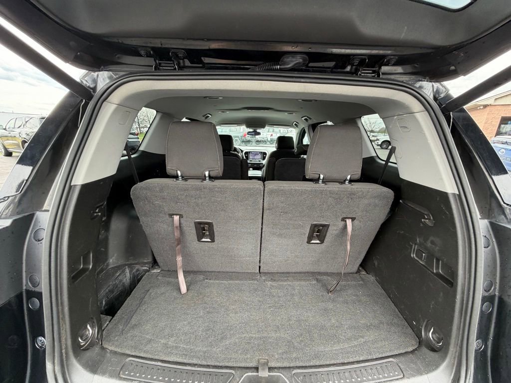 Used 2018 GMC Acadia SLE w/ Driver Alert Package I AWD/4WD image 23