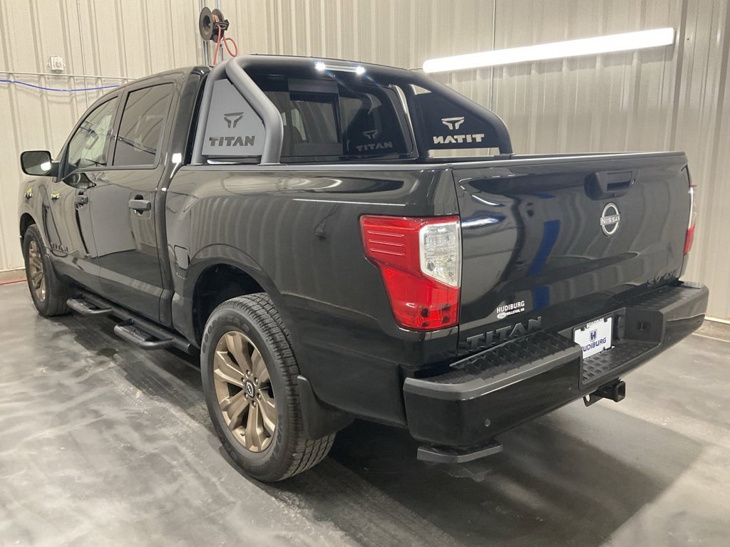 Used 2024 Nissan Titan SV w/ SV Bronze Edition Package image 19