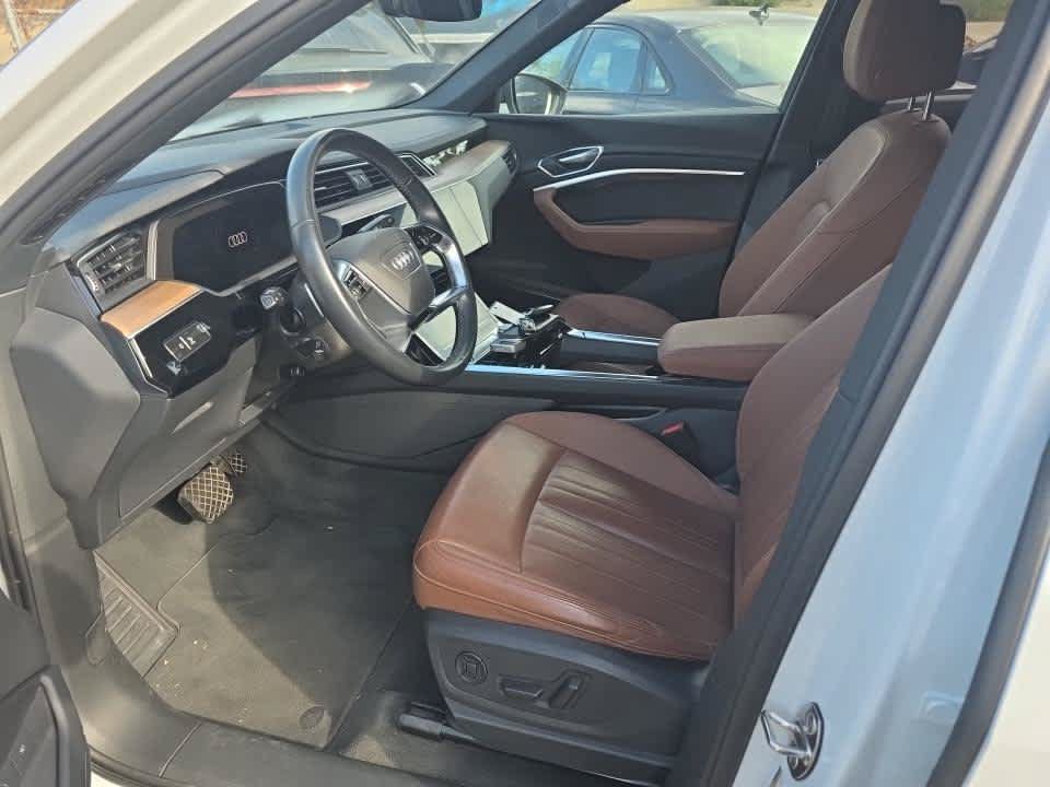Used 2024 Audi Q8 e-tron Premium Plus w/ Premium Plus Package AWD/4WD image 8