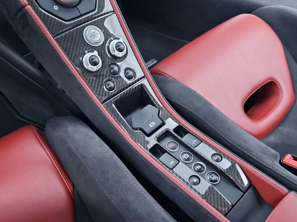 Used 2015 McLaren 650S Spider image 21