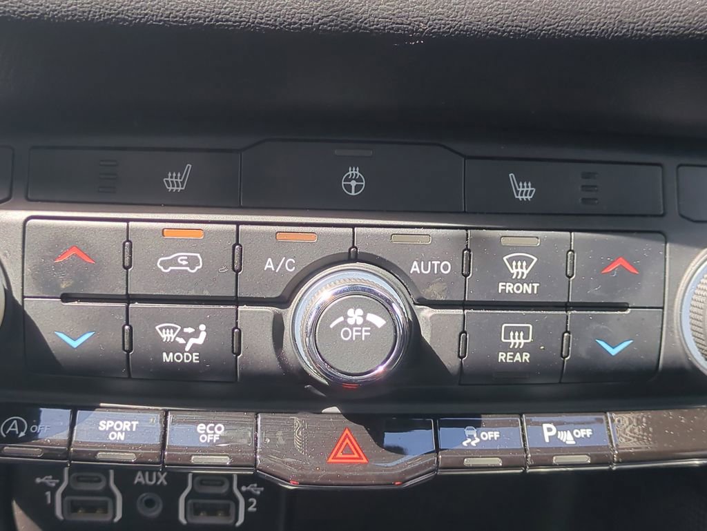 Used 2023 Dodge Durango GT image 25