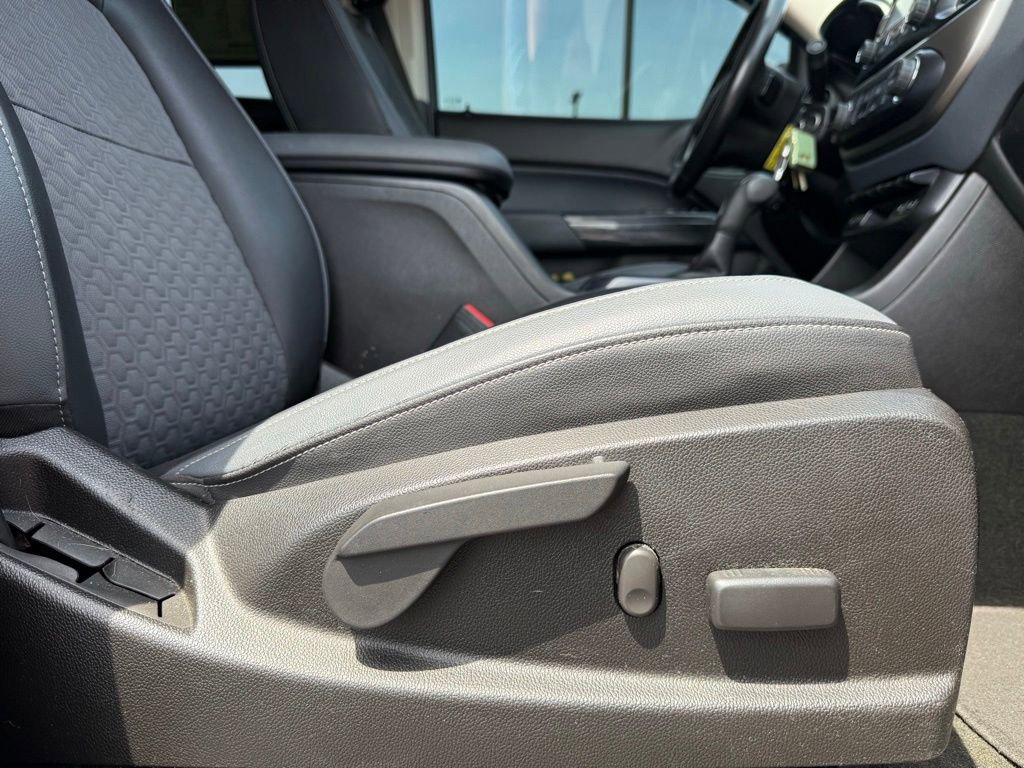 Used 2016 Chevrolet Colorado Z71 AWD/4WD image 9