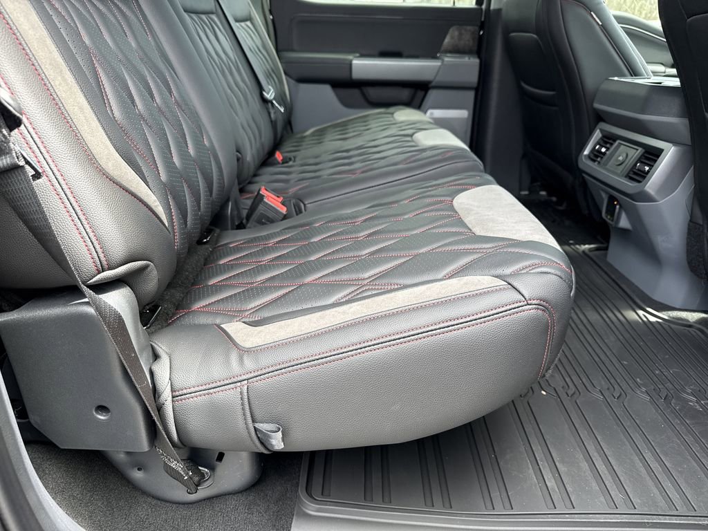 Used 2025 Ford F250 XLT w/ Black Appearance Package image 16