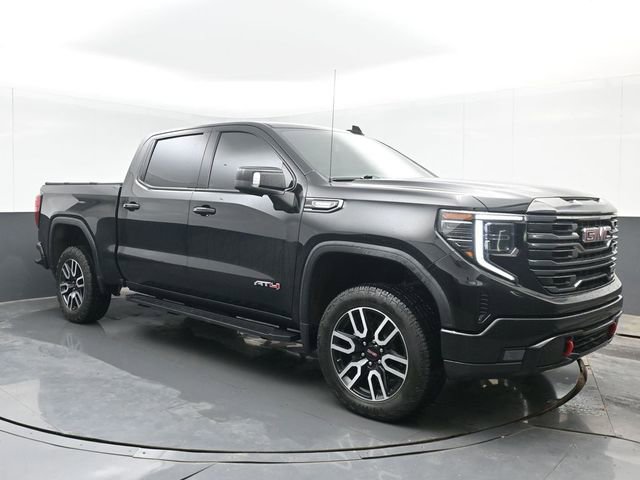 Used 2022 GMC Sierra 1500 AT4 w/ AT4 Preferred Package AWD/4WD image 2