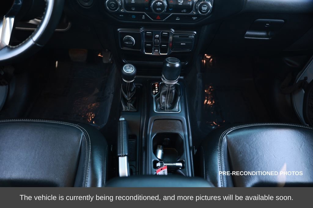 Used 2022 Jeep Wrangler Unlimited Sahara image 33