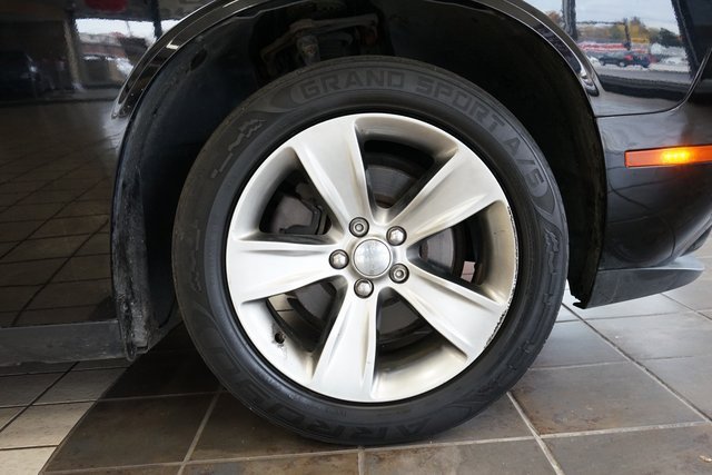 Used 2019 Dodge Challenger SXT image 47