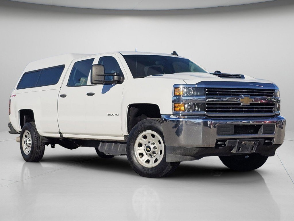 Used 2018 Chevrolet Silverado 3500 W/T image 2