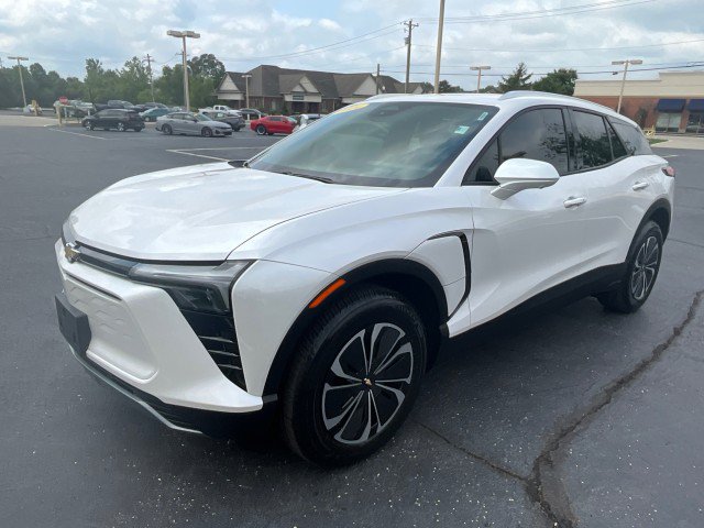 Used 2024 Chevrolet Blazer EV LT AWD/4WD image 3