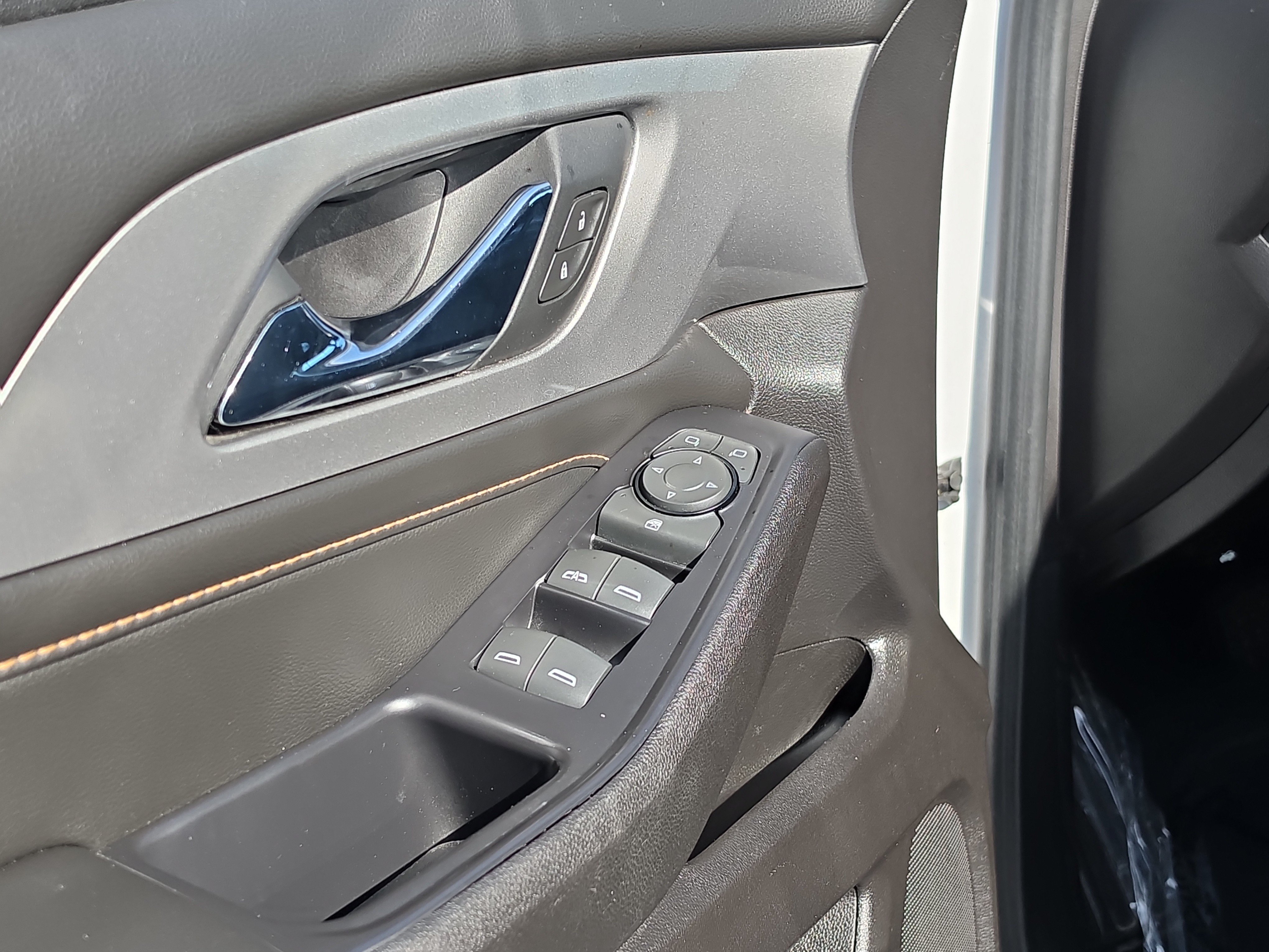 Certified 2018 Chevrolet Traverse LT AWD/4WD image 20