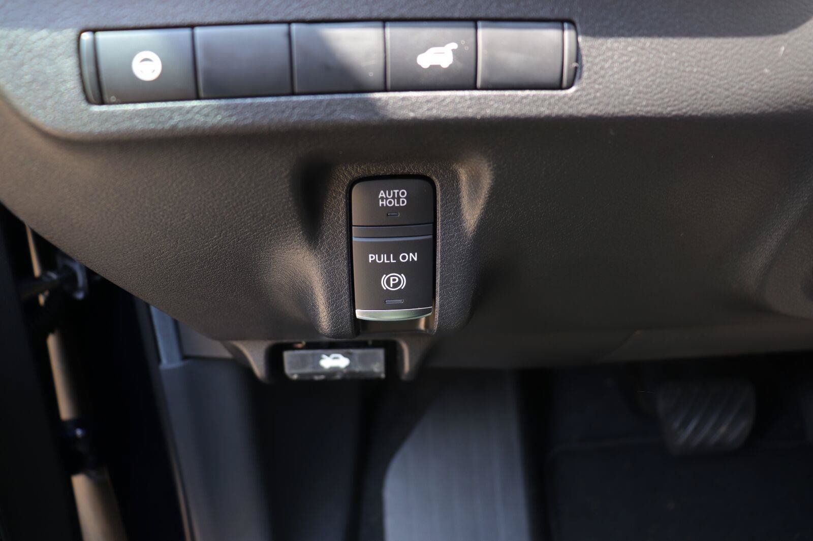 Used 2025 Nissan Murano SV AWD/4WD image 24