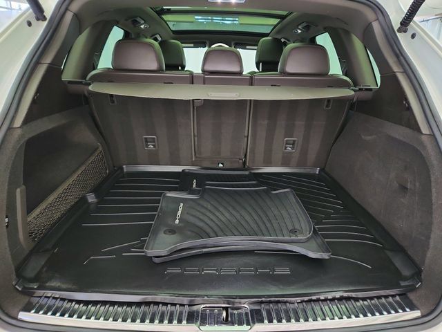 Used 2018 Porsche Cayenne Platinum Edition AWD/4WD image 29