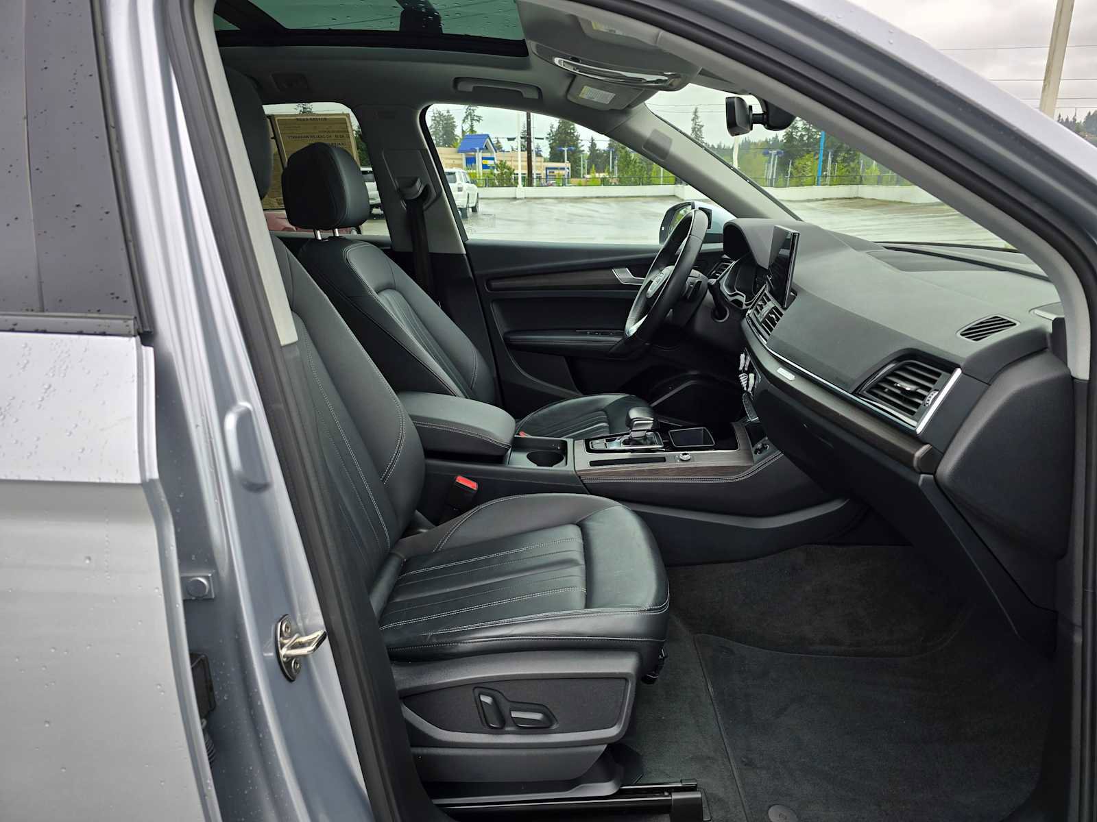 Used 2023 Audi Q5 2.0T Premium Plus w/ Premium Plus Package AWD/4WD image 11