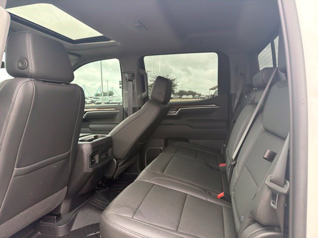 Used 2026 Chevrolet Silverado 1500 RST w/ Redline Edition AWD/4WD image 11