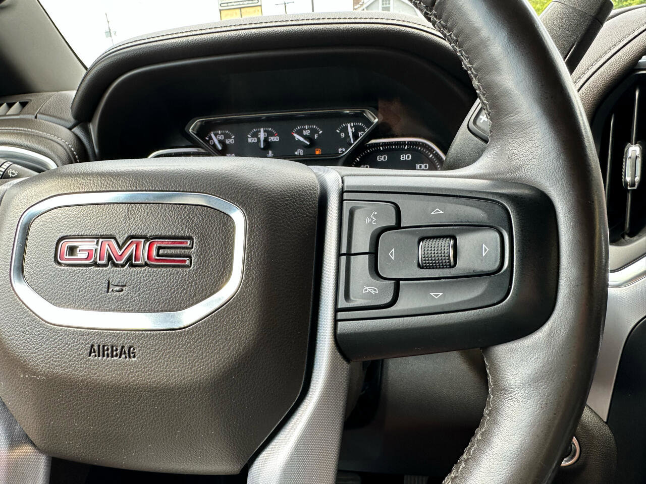 Used 2019 GMC Sierra 1500 SLT w/ SLT Premium Plus Package image 31
