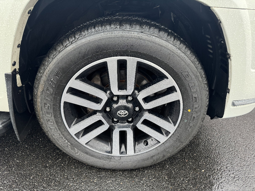 Used 2022 Toyota 4Runner Limited image 28