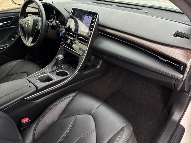 Certified 2020 Toyota Avalon XLE w/ Preferred Accessory Package FWD image 15