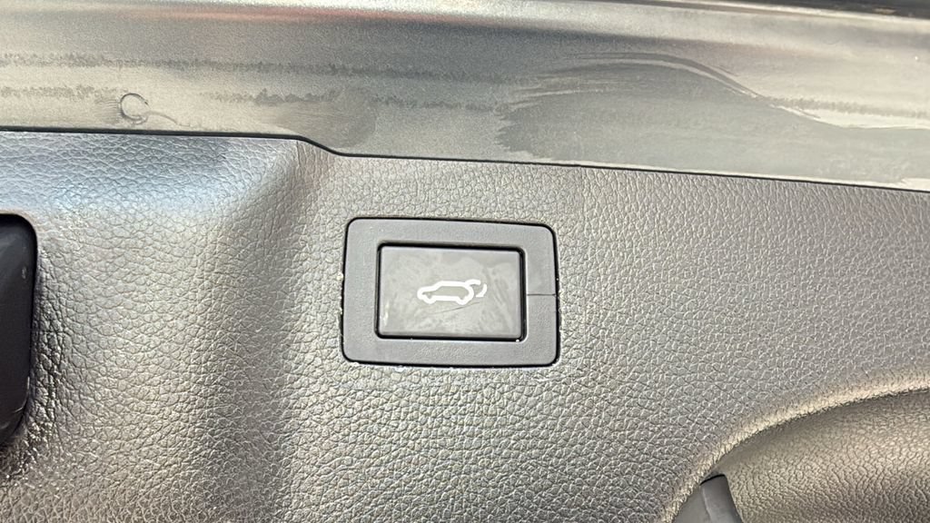 Used 2018 Hyundai Santa Fe FWD image 10