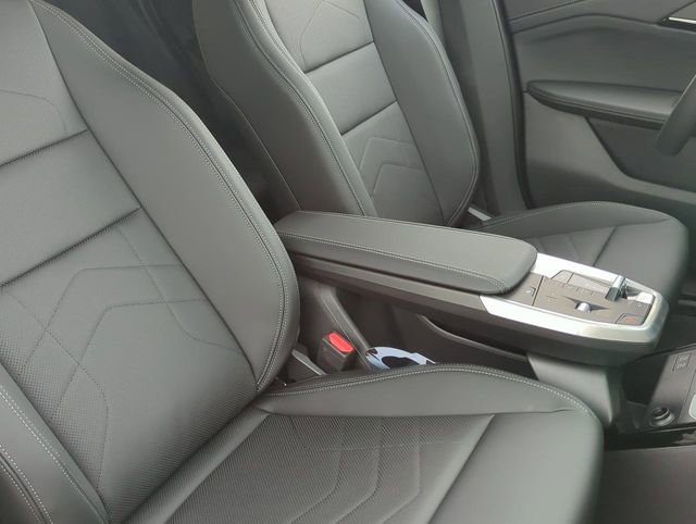 Used 2026 BMW X1 xDrive28i w/ Technology Package image 11