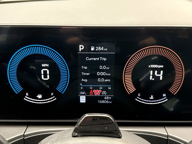 Used 2026 Hyundai Santa Fe SEL image 13