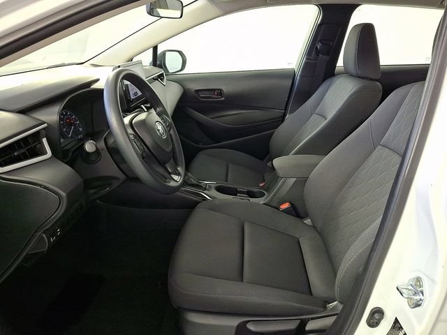 Used 2025 Toyota Corolla LE FWD image 15