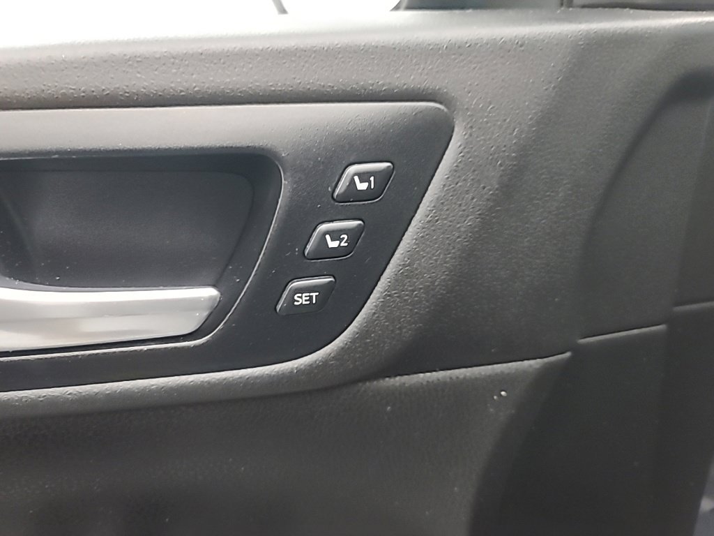 Used 2014 Toyota Highlander Limited FWD image 24