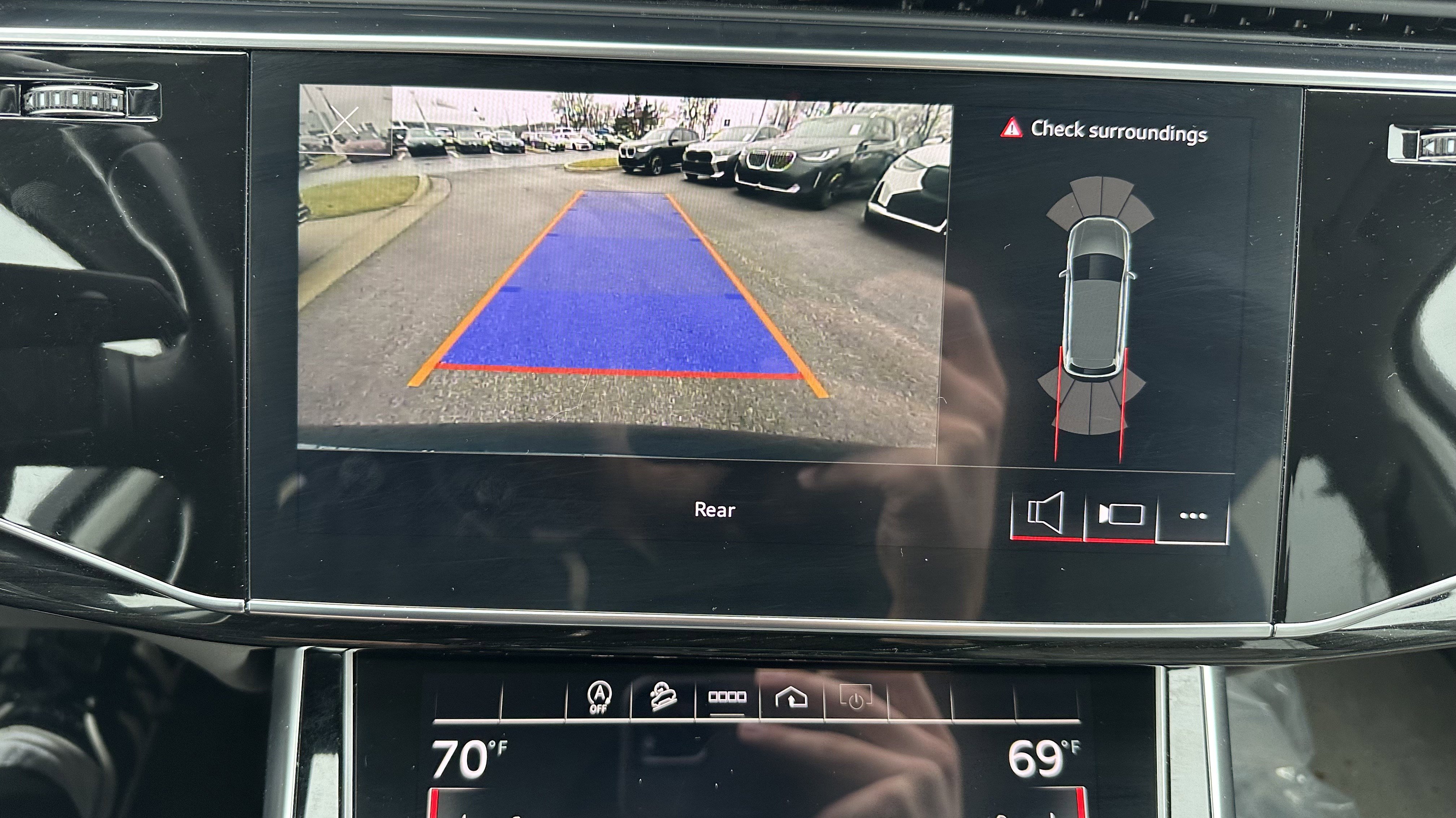 Used 2022 Audi Q7 3.0T Premium image 26