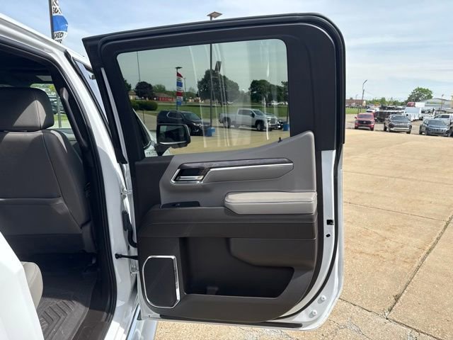 Used 2024 Chevrolet Silverado 1500 LTZ AWD/4WD image 15