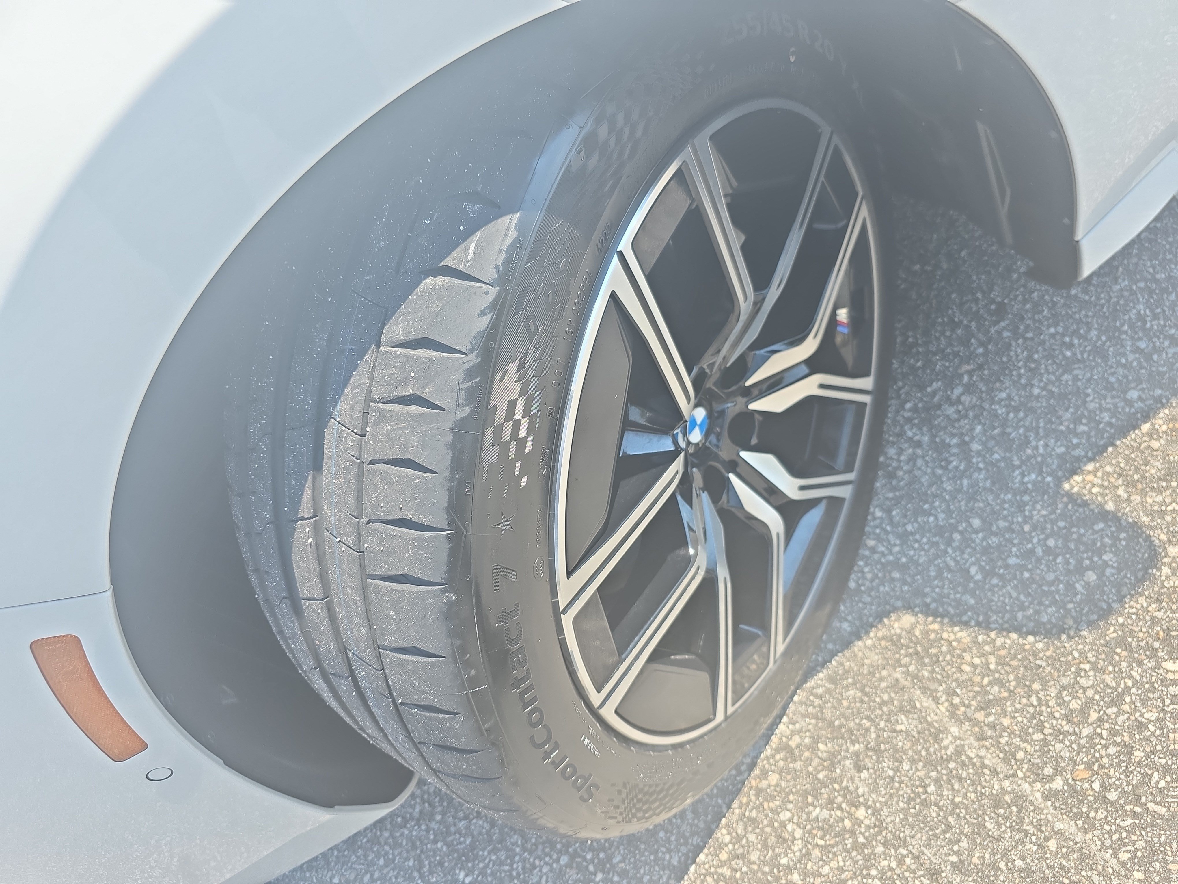 Used 2025 BMW 740i xDrive AWD/4WD image 31