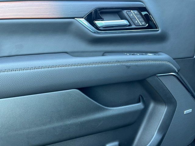 New 2026 GMC Yukon XL Denali w/ Sun & Power Step Package RWD image 8