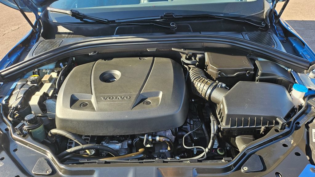 Used 2017 Volvo XC60 T6 Inscription w/ Climate Package AWD/4WD image 42