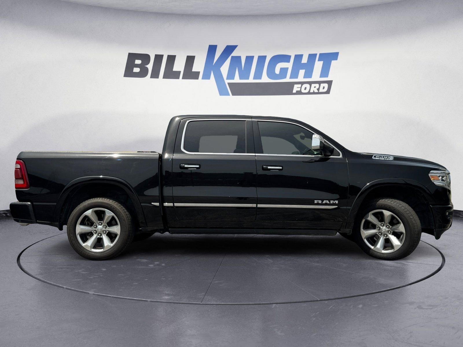 Used 2019 RAM 1500 Limited w/ Advanced Safety Group AWD/4WD image 6