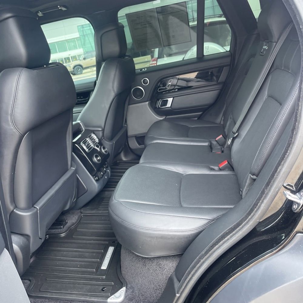 Used 2020 Land Rover Range Rover HSE image 16