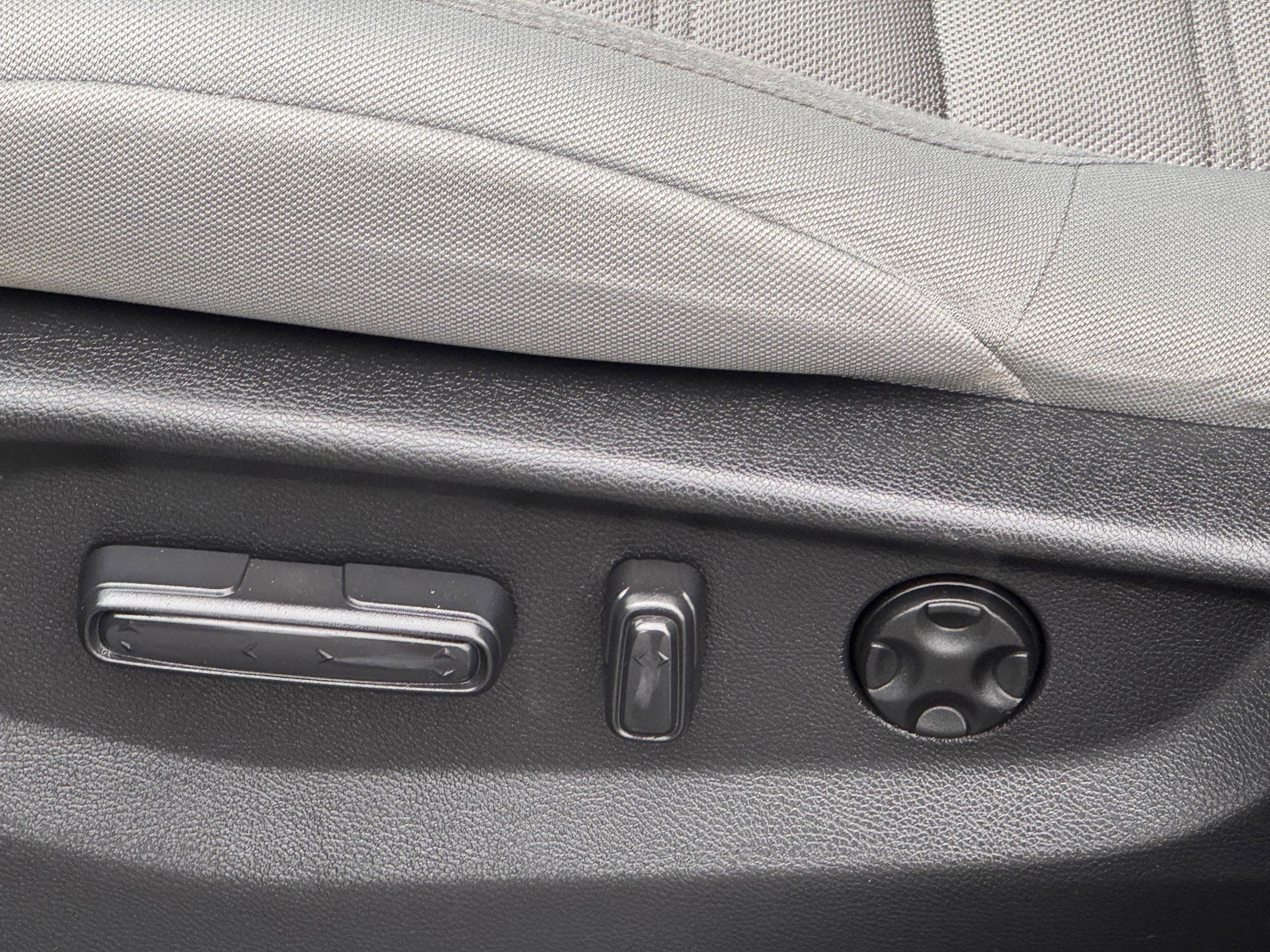 Used 2019 Honda CR-V EX image 8