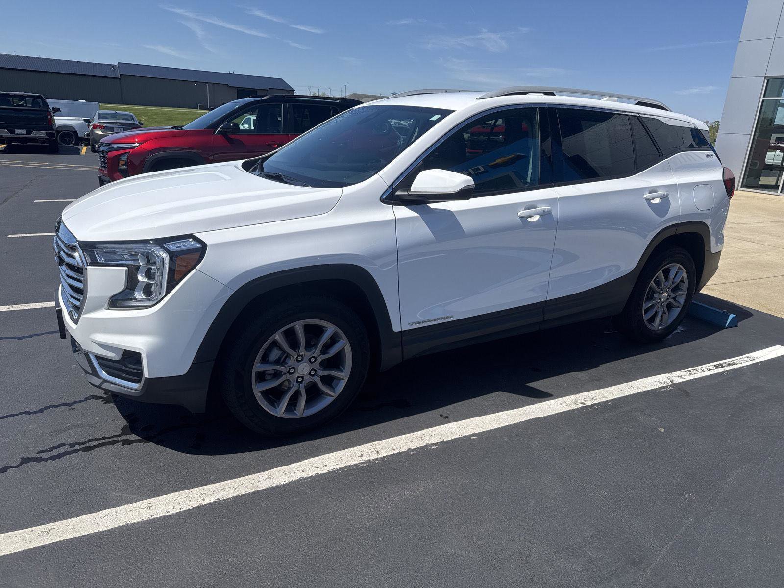 Used 2022 GMC Terrain SLT AWD/4WD image 6